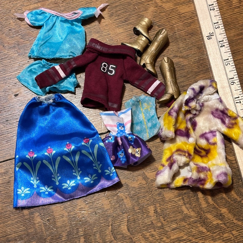 Barbie clothes Hannah‎ Mont boots/Clone Maddie Mod Fun Fur Flower Power vintage